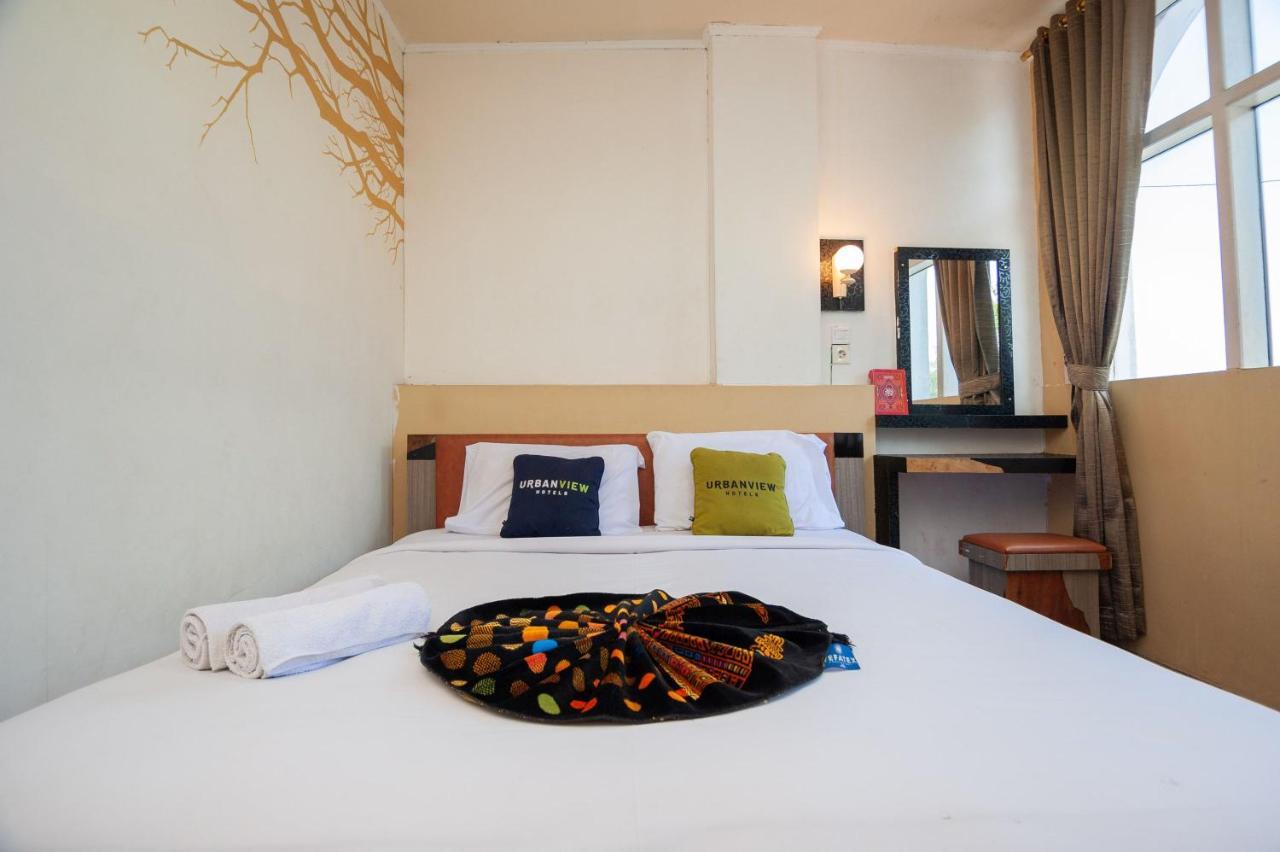 Urbanview Hotel Ananda Syariah By Reddoorz Букіттінгі Екстер'єр фото