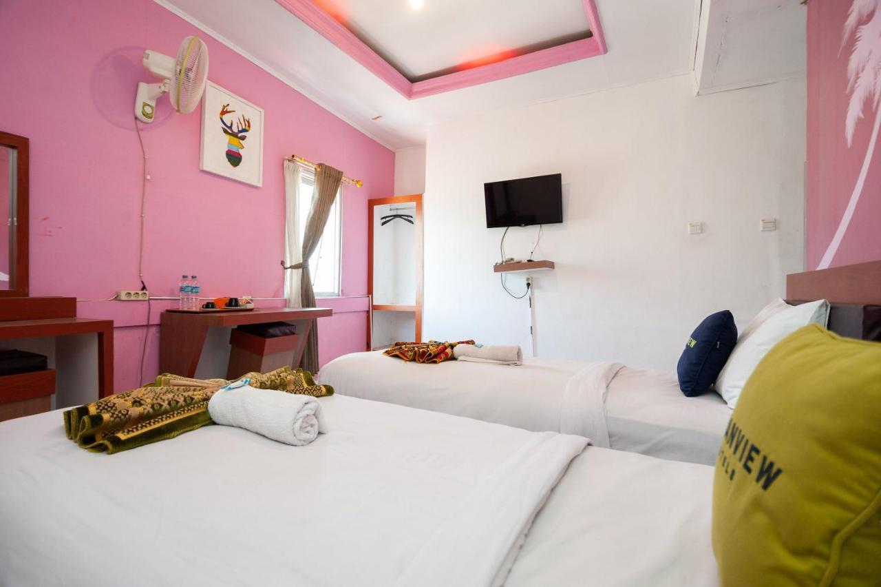 Urbanview Hotel Ananda Syariah By Reddoorz Букіттінгі Екстер'єр фото