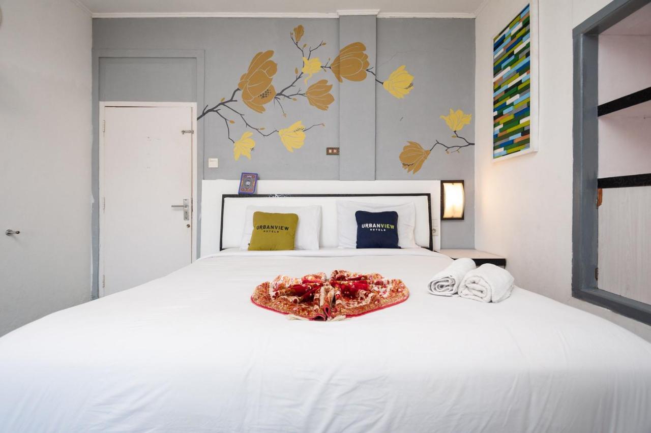Urbanview Hotel Ananda Syariah By Reddoorz Букіттінгі Екстер'єр фото